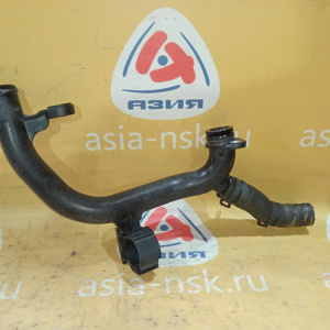 Патрубок системы охлаждения Volkswagen 06J121065F Tiguan 5N1/5N2 CCZC пластик