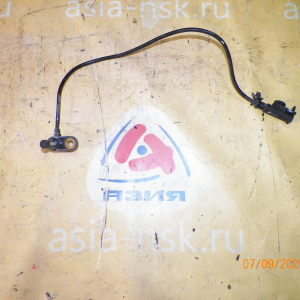 Датчик ABS Nissan Fuga Y50 зад, прав Целый с фишкой.