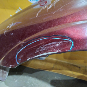 Крыло NISSAN Bluebird Sylphy G10 '2003-2005 перед, лев Дефект