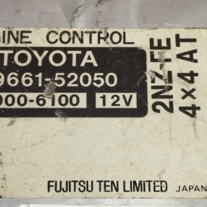 Компьютер Toyota Vitz 89661-52050 2NZ NCP15 4WD разъёмы компьютера в 2 ряда