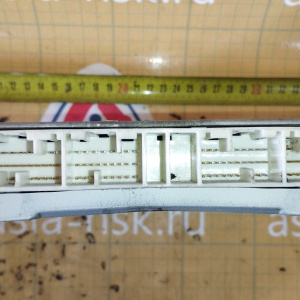 Компьютер ДВС Toyota Funcargo 89661-52411 1NZ-FE NCP25 разъёмы компьютера в 3 ряда