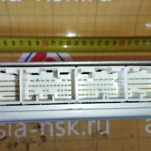 Компьютер ДВС Toyota Vitz 89661-52510 1SZ-FE SCP10 2WD m/t разъёмы компьютера в 4 ряда