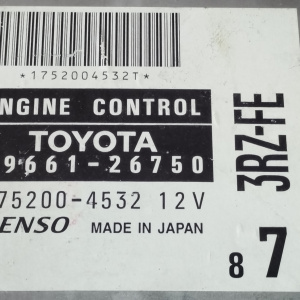 Компьютер ДВС Toyota Hiace Regius 89661-26750 3RZ-FE RCH47