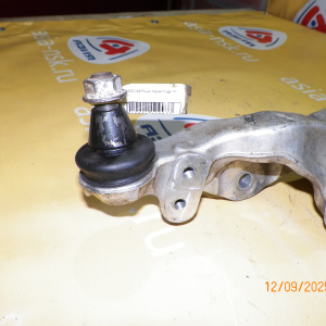 Рычаг Nissan Y51/KY51 Fuga перед, прав н 2WD