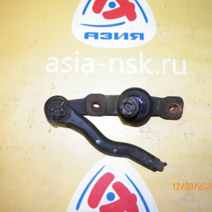 Шаровая Toyota GRS180 Crown перед, лев н