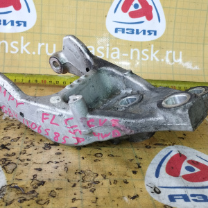 Крепление подушки ДВС Honda L15A Freed GB4 4WD CVT перед, лев ( 50SYZ ) 50650-SYZ-000