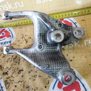 Крепление подушки ДВС Honda L15A Freed GB4 4WD CVT перед, лев ( 50SYZ ) 50650-SYZ-000