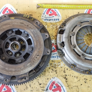 Маховик Nissan QR20/QR25 X-Trail T30 '2000-2007 ДВУХМАССОВЫЙ ДЕФЕКТ ЛЮФТ 123108H301 123108H300