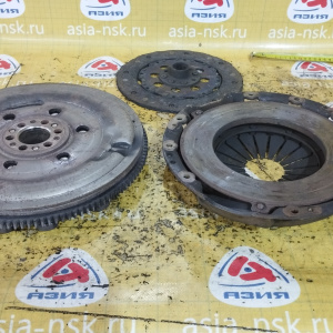 Маховик Nissan QR20/QR25 X-Trail T30 '2000-2007 ДВУХМАССОВЫЙ ДЕФЕКТ ПОДОЖЖЕНЫЙ 123108H301 123108H300