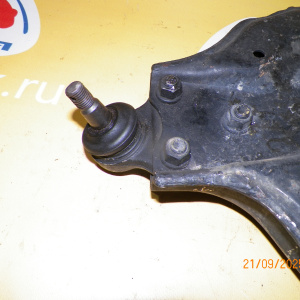 Рычаг Suzuki LB11S X-90 перед, лев