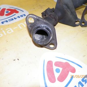 Глушитель Mazda Familia BJ5W ZL 2WD приемная труба между каталиками. Под лямдазонт.