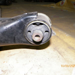 Балка NISSAN K13 March '2013- 2WD DRAM ABS. В сборе. R