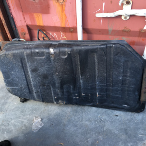 Бак топливный Toyota Nadia SXN10 с бензонасосм