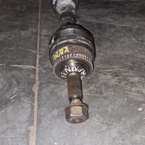 Привод NISSAN PNN30 R'Nessa KA24 перед, прав 4WD ABS дефект пыльника