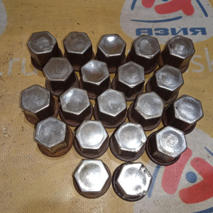 Гайка колесная Land Rover LR2/L359 Freelander '2007 R комплект 20 штук LR001381