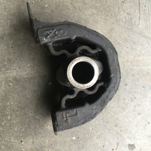 Подушка двигателя Honda B20B Stepwgn RF1/RF2 перед, прав н