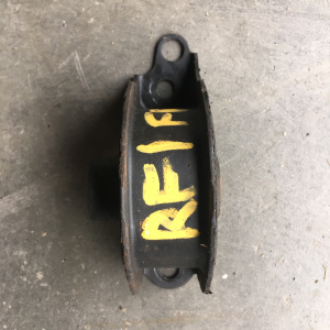 Подушка двигателя Honda B20B Stepwgn RF1/RF2 перед, прав н