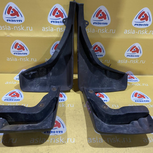 Брызговик Land Rover Freelander LR2/L359 '2007 Комплект 4 штуки LR003322 LR003324