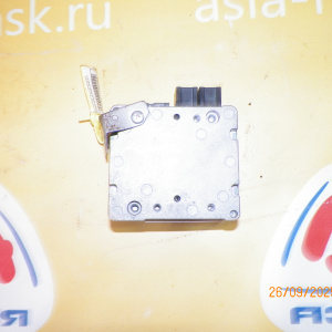 Блок управления рулевой рейкой Nissan Z11 Cube 28500-4V00A