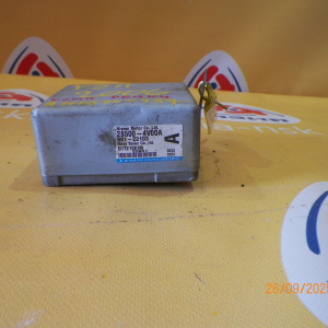 Блок управления рулевой рейкой Nissan Z11 Cube 28500-4V00A