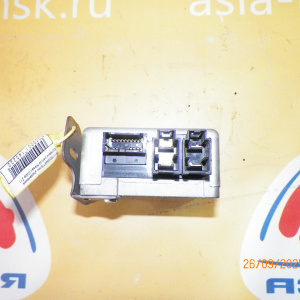 Блок управления рулевой рейкой Nissan Z11 Cube 28500-4V00A