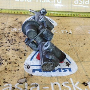 Топливная рейка Toyota EJ-VE Duet M100A + 1 клапан 23270-97201 23814-97205