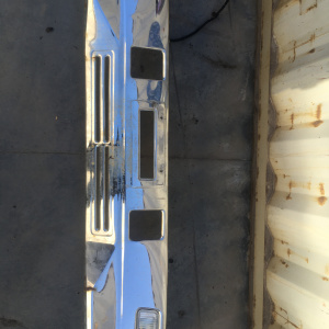 Бампер MITSUBISHI Canter FE82DE (в сборе) дефект