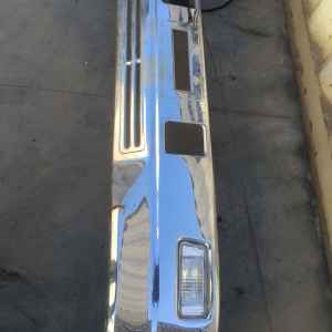 Бампер MITSUBISHI Canter FE82DE (в сборе) дефект