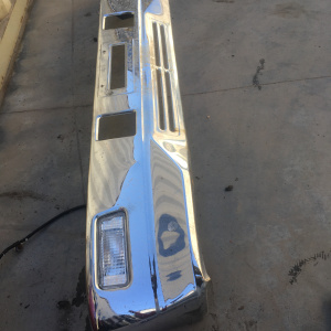 Бампер MITSUBISHI Canter FE82DE (в сборе) дефект