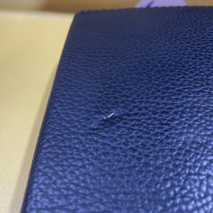 Подлокотник Mercedes CLS-Class W219/C219 '2005 кожа (надорван) F A2196800239