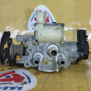 Заслонка дроссельная Toyota 3S-FE/4S-FE Carina ED ST202 22210-7A440 трамбл 4 болта  ДЕФЕКТ ДАТЧИКА ПОЛОЖЕНИЯ