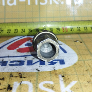 Болт шкива коленвала Mitsubishi MD030559 Libero CD2V 4G15 '01.1992-03.2001 ключ на 19 карб.