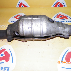 Труба приемная (штаны)/ катализатор SUBARU Legacy BPE EZ30 катализатор R