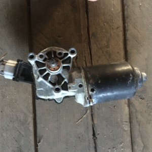 Моторчик привода дворниками Toyota Platz/Vitz NCP1# F 85110-52020