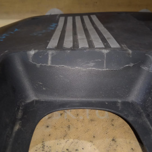 Накладка декоративная на двс BMW N52N 5-Series F10 '2011 (сломано одно крепление, трещина) 11127584636