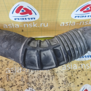 Гофра впускного коллектора Toyota 3RZ-FE Granvia RCH11 1 части резиновая 17881-75060