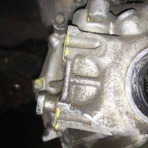 МКПП Toyota 4ZZ C150 5ст OLD кулиса сзади 23шл   1.4L ДЕФЕКТ КРЕПЛЕНИЯ Corolla ZZE110/ZZE120