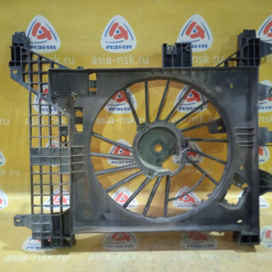 Диффузор радиатора Renault Duster HSA/H79 '2012 214814567R дефект F