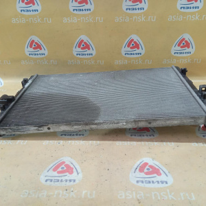 Радиатор охлаждения Renault HSA/H79 Duster '2012 сломано нижнее крепление 214100598R