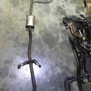 Глушитель Mazda Demio DW3W средняя часть