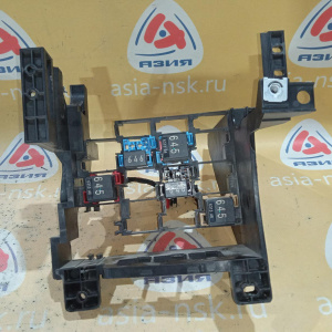 Блок реле и предохранителей Volkswagen Passat NMS крепление с салоне +5 реле 645 и 646 5C0907371C '2016