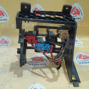 Блок реле и предохранителей Volkswagen Passat NMS крепление с салоне +5 реле 645 и 646 5C0907371C '2016