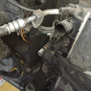 Ноускат Mercedes M-Class W163 '2003 M112/M113 фароочистителии, туманки деф. (трещины и сколы на бампере)