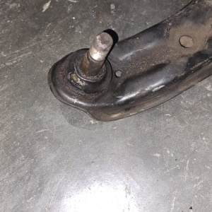 Рычаг Nissan Y11/B15/QG10 AD/Wingroad/Sunny/Bluebird Sylphy перед, прав 2WD дефект сайлентблока