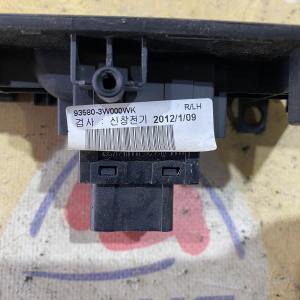 Пульт стеклоподъемника Kia Sportage SL зад, лев 935803W000WK