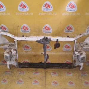 Рамка радиатора Toyota Corolla/Corolla Fielder NZE120 '2000-2002 (под широкий усилитель) Коррозия