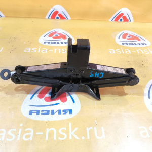 Домкрат Subaru Forester SH5/SH9/SHJ/SJ5/SJ9/SF5/SF9/SG5/SG9/GH7/BR9/BRF/BMF/BMM/GP3/GP7 97030FC111. 97032FG040 900 кг.