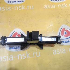Домкрат Subaru Forester SH5/SH9/SHJ/SJ5/SJ9/SF5/SF9/SG5/SG9/GH7/BR9/BRF/BMF/BMM/GP3/GP7 97030FC111. 97032FG040 900 кг.