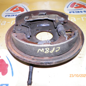 Колодки тормозные Mazda Premacy CP8W/CPEW Drum. В сборе с пружинками . зад, прав
