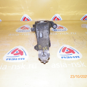 Рычаг Nissan V36 Skyline перед, прав Цапфа.